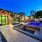 The Uniique Haus - Johor 1St Staycation Water Dining Experience